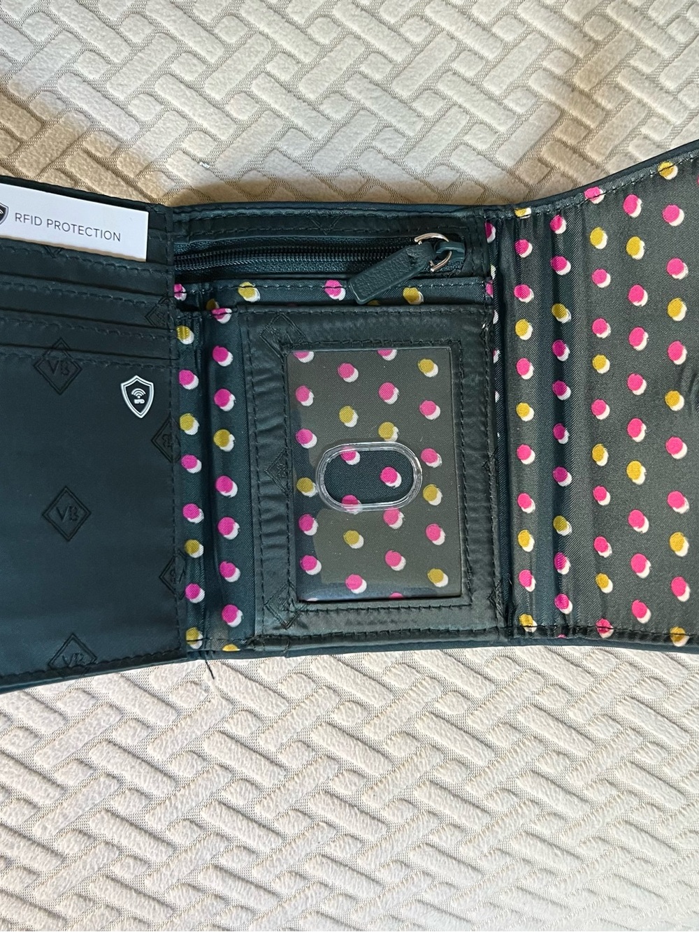 Vera Bradley trifold Floral Quilted Wallet RFID - Picture 12 of 12
